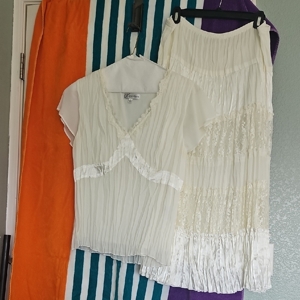 White Pleated Maxi Skirt for Cocktail Events